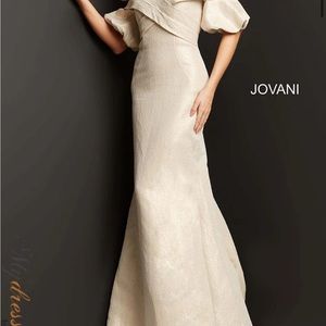 Brand new with tags! Mother of bride or groom dress! Size 8! Cobalt blue / navy!